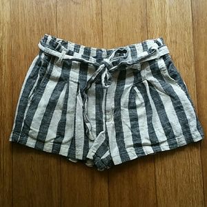 Indigo Rising linen shorts